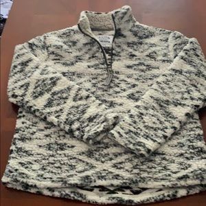 Girl’s half zip pullover